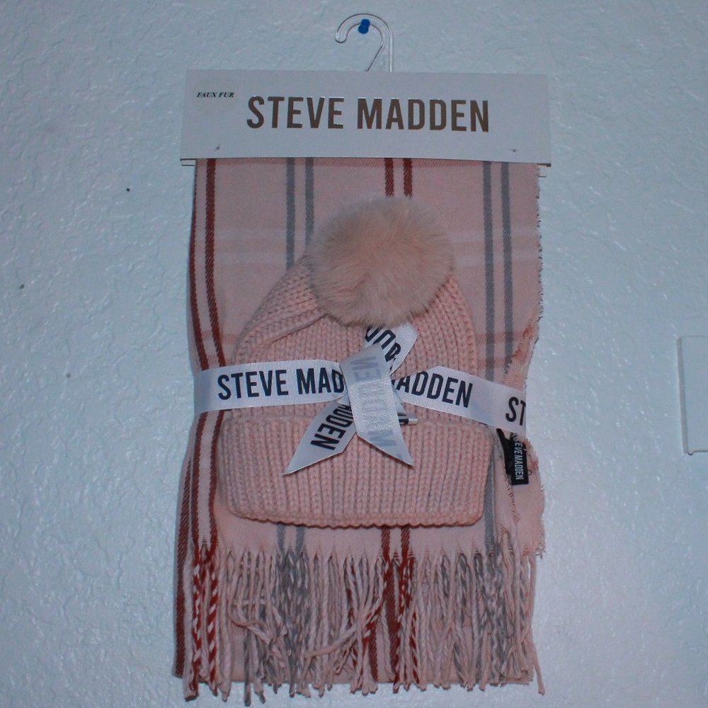 Steve Madden Pink Beanie And Scarf Set (NWT)